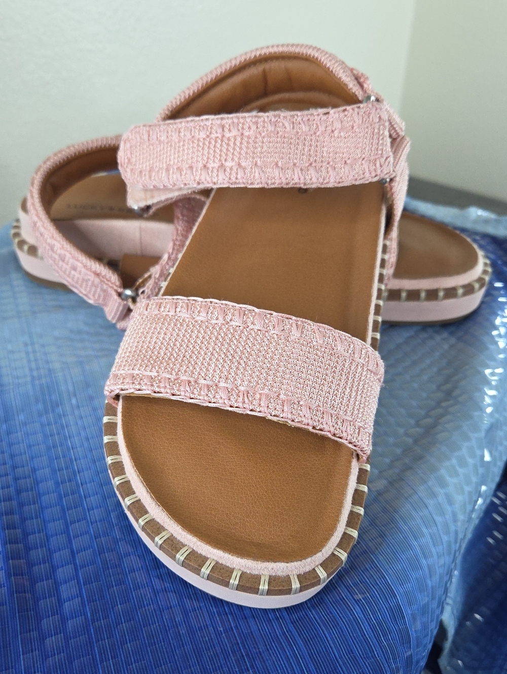 Lucky Brand ULLANUAH 8.5m Blush Pink AnkleTextured Strap Sandals NWT $98